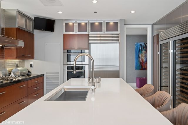 401 N Wabash Avenue 49G, Chicago, IL 60611