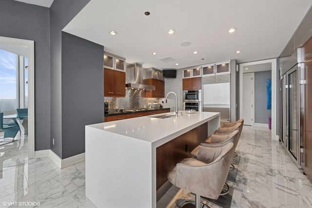 401 N Wabash Avenue 49G, Chicago, IL 60611