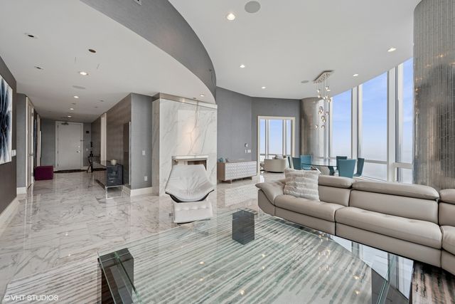 401 N Wabash Avenue 49G, Chicago, IL 60611