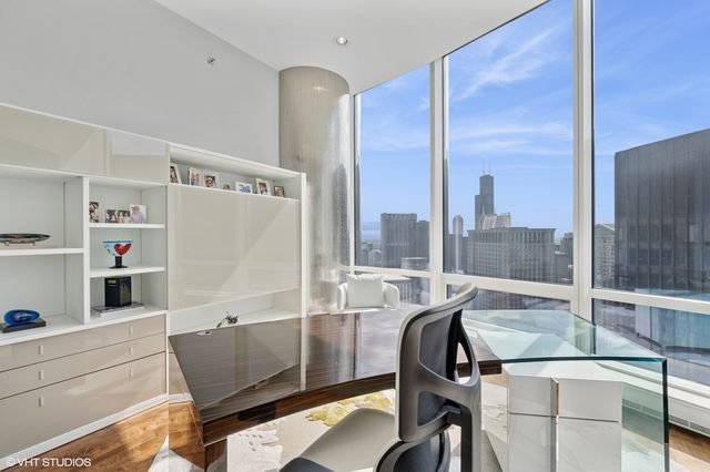 401 N Wabash Avenue 49G, Chicago, IL 60611