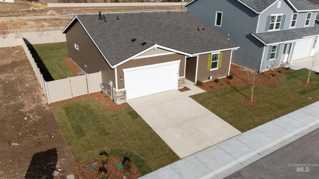 7657 E Bullhead St, Nampa, ID 83687