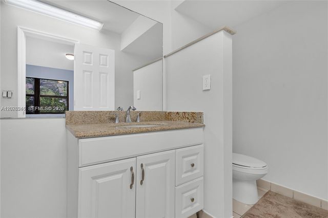 9355 SW 8th St 425, Boca Raton, FL 33428