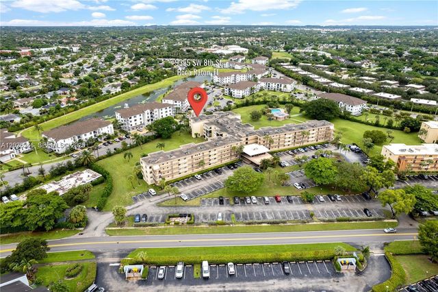 9355 SW 8th St 425, Boca Raton, FL 33428