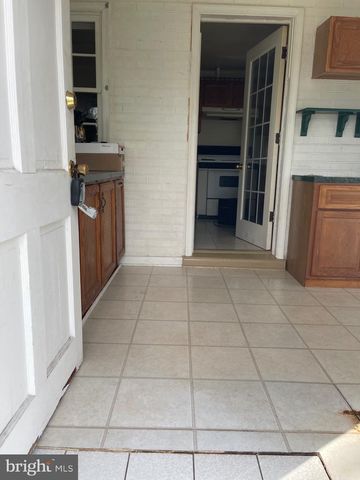 10123 WINCHESTER AVE, Bunker Hill, WV 25413