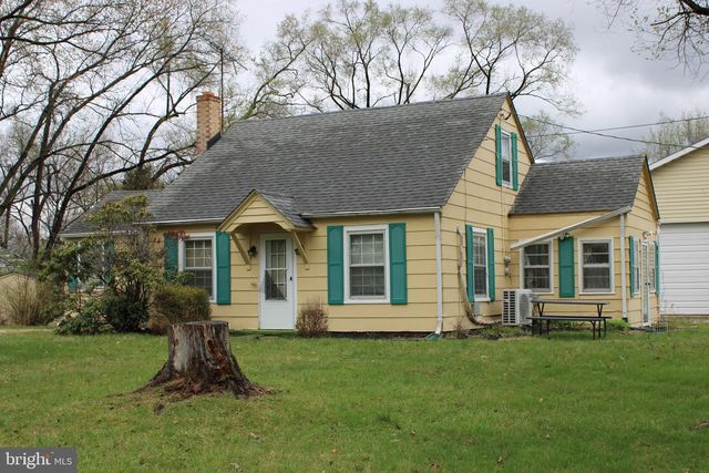 10123 WINCHESTER AVE, Bunker Hill, WV 25413