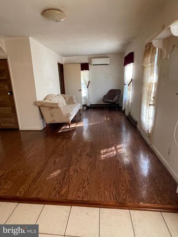 10123 WINCHESTER AVE, Bunker Hill, WV 25413