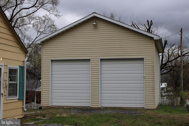 10123 WINCHESTER AVE, Bunker Hill, WV 25413