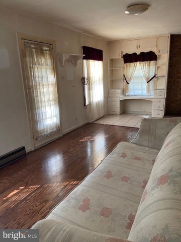 10123 WINCHESTER AVE, Bunker Hill, WV 25413