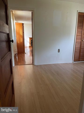 10123 WINCHESTER AVE, Bunker Hill, WV 25413