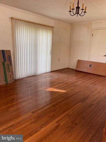 10123 WINCHESTER AVE, Bunker Hill, WV 25413