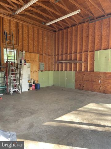 10123 WINCHESTER AVE, Bunker Hill, WV 25413