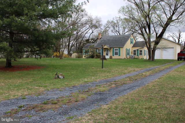 10123 WINCHESTER AVE, Bunker Hill, WV 25413