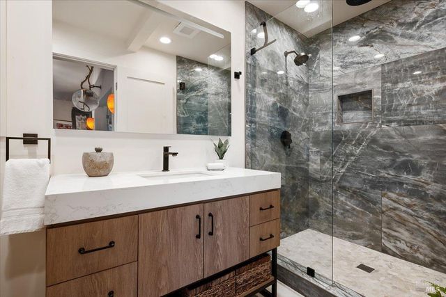 1000 Siesta Way, Sonoma, CA 95476