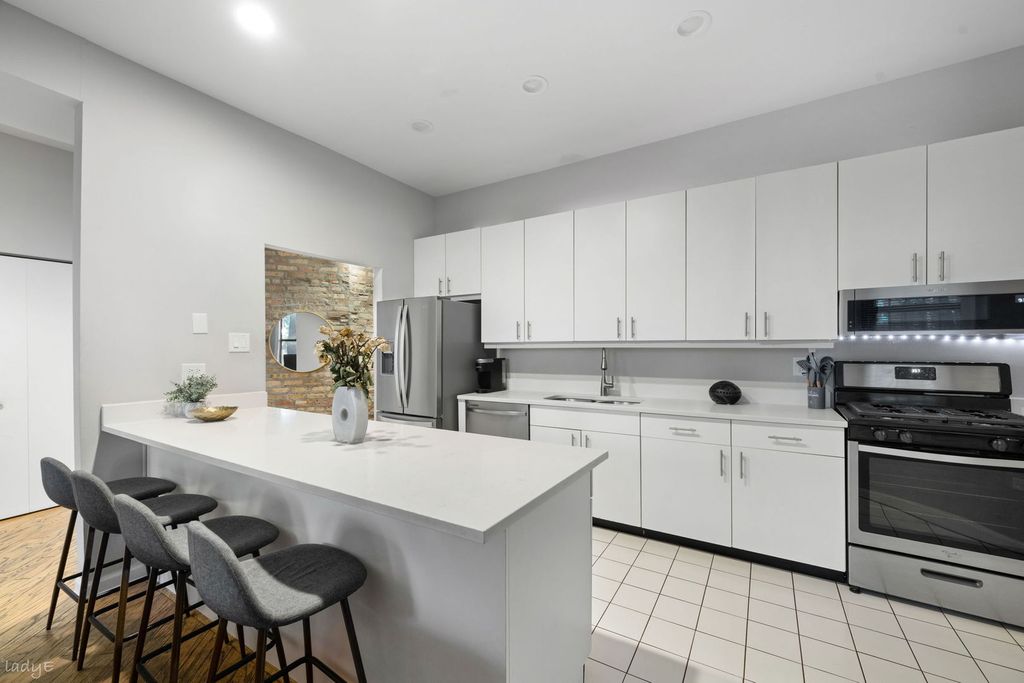 4354 N Kenmore Avenue 1N, Chicago, IL 60613 — photo 5