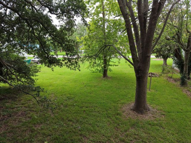 2320 Meadow Lane, La Marque, TX 77568