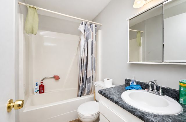 1831 Fuller Road 9, West Des Moines, IA 50265