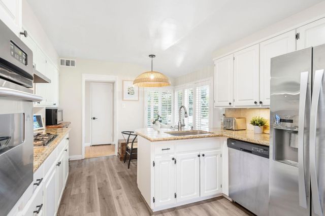 4704 Bowerwood Dr, Carmichael, CA 95608