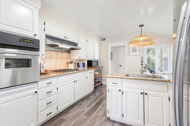 4704 Bowerwood Dr, Carmichael, CA 95608