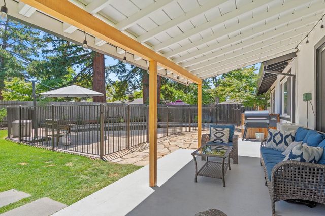 4704 Bowerwood Dr, Carmichael, CA 95608