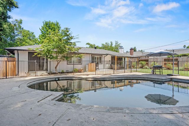 4704 Bowerwood Dr, Carmichael, CA 95608
