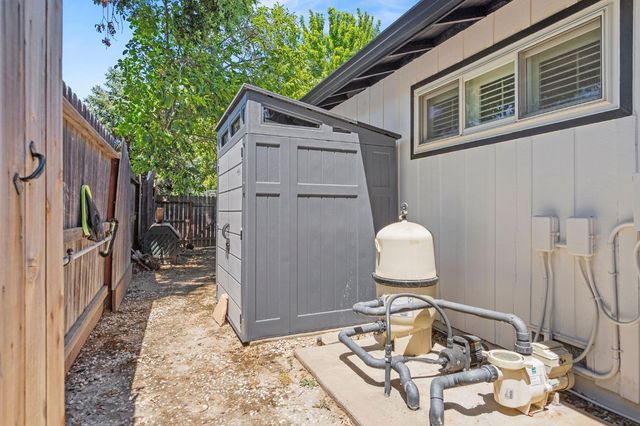 4704 Bowerwood Dr, Carmichael, CA 95608