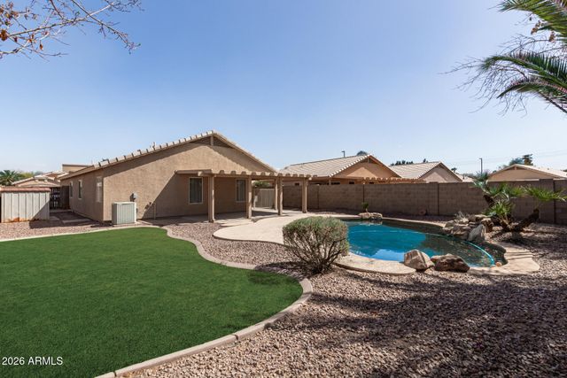 1522 S DOVE Street, Gilbert, AZ 85233