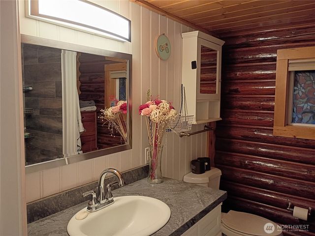 3588 This A Way Road NW, Bremerton, WA 98312