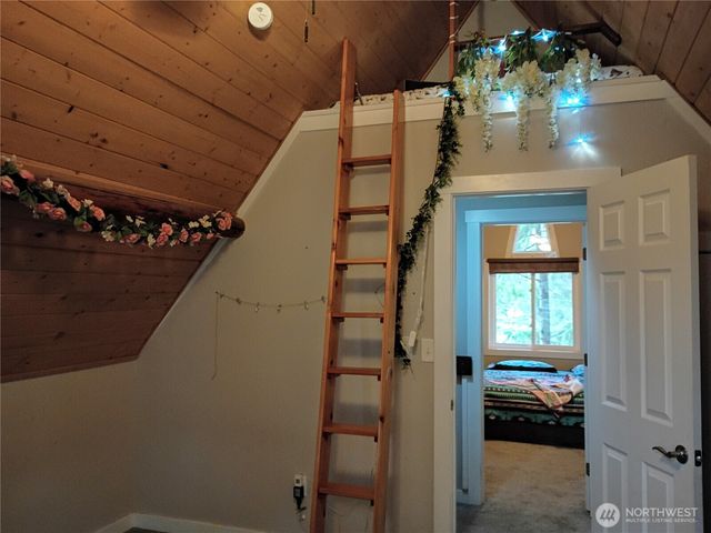 3588 This A Way Road NW, Bremerton, WA 98312