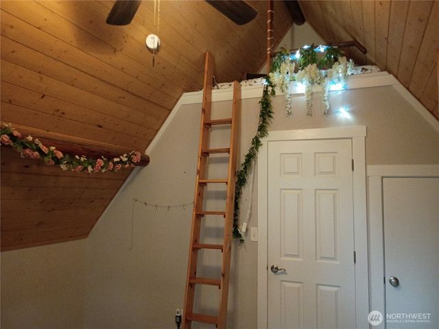 3588 This A Way Road NW, Bremerton, WA 98312