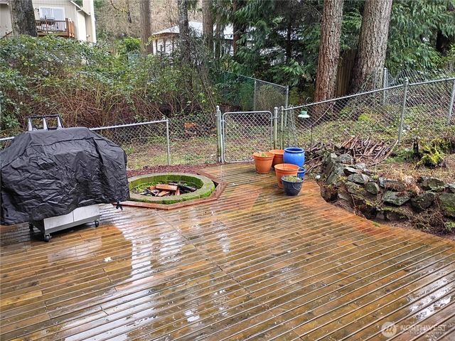 3588 This A Way Road NW, Bremerton, WA 98312