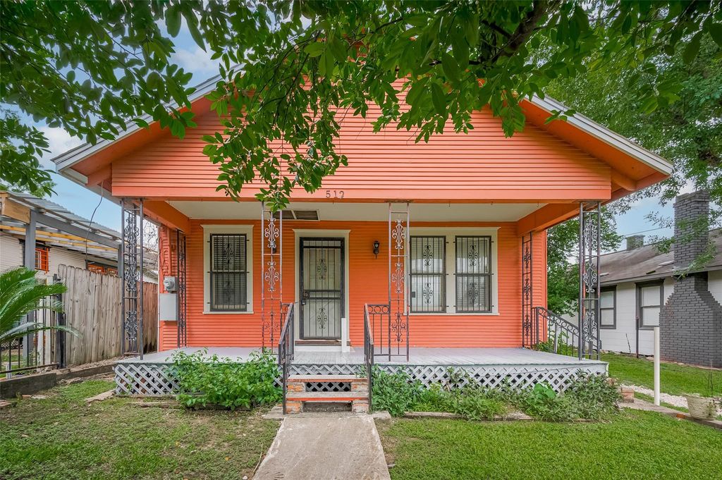 512 Threlkeld Street, Houston, TX 77007