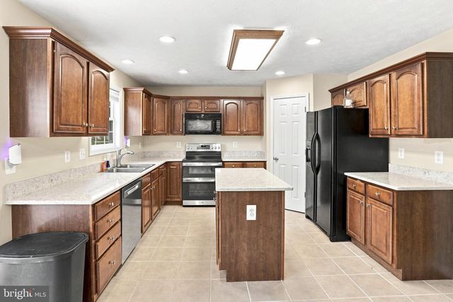 211 FLANAGAN DR, Winchester, VA 22602
