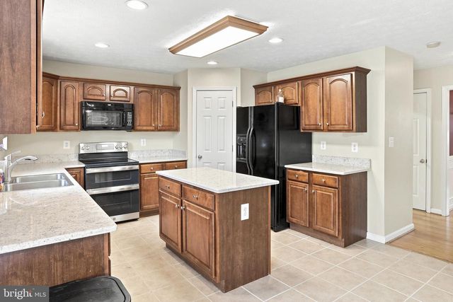 211 FLANAGAN DR, Winchester, VA 22602