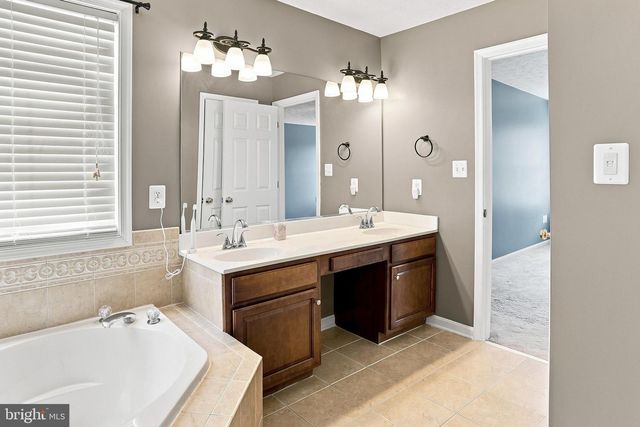 211 FLANAGAN DR, Winchester, VA 22602