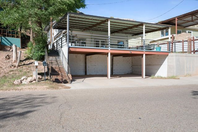 69 Pony Express Trail, Lubbock, TX 79404