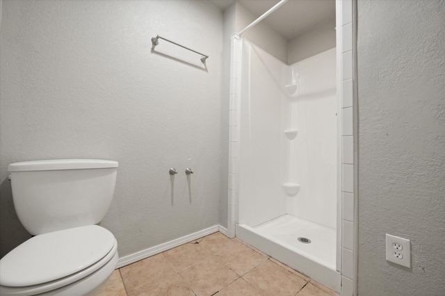 69 Pony Express Trail, Lubbock, TX 79404