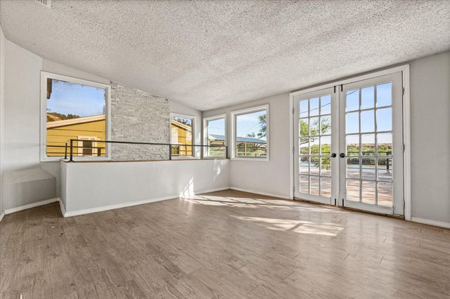 69 Pony Express Trail, Lubbock, TX 79404