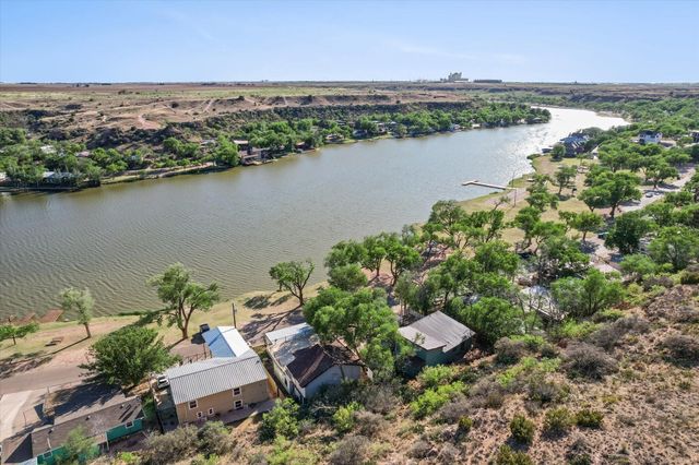 69 Pony Express Trail, Lubbock, TX 79404