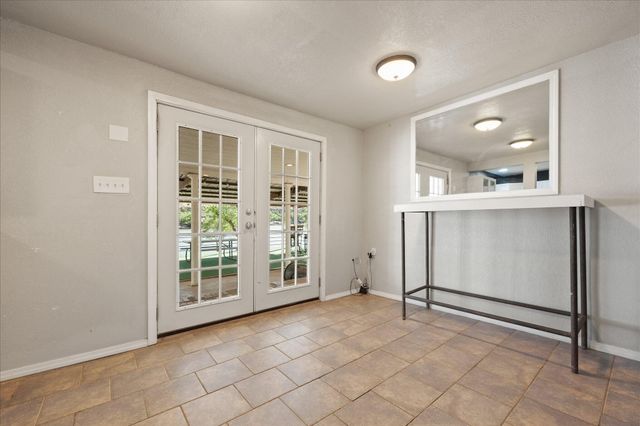 69 Pony Express Trail, Lubbock, TX 79404