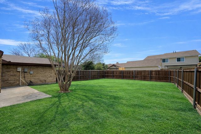 1670 Clydesdale Drive, Lewisville, TX 75067