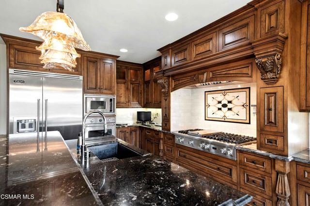 3194 Sunset Hills Boulevard, Thousand Oaks, CA 91362