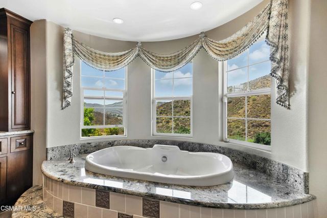 3194 Sunset Hills Boulevard, Thousand Oaks, CA 91362