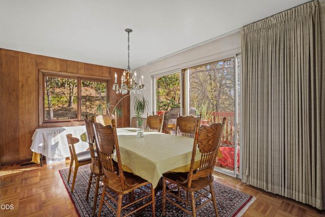341 SE Hilltop Drive, Grants Pass, OR 97527