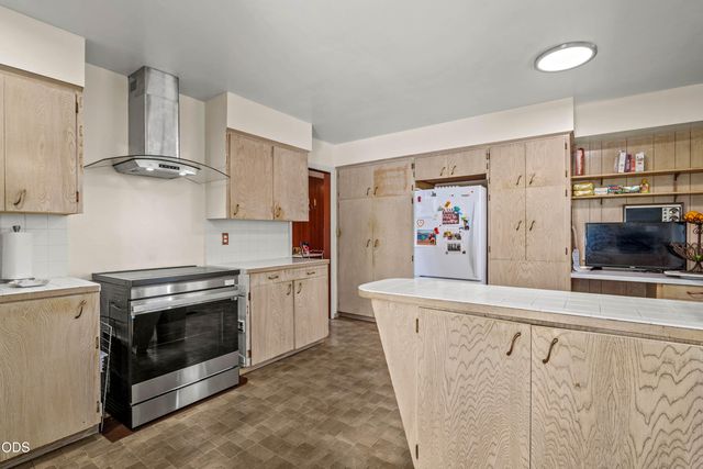 341 SE Hilltop Drive, Grants Pass, OR 97527