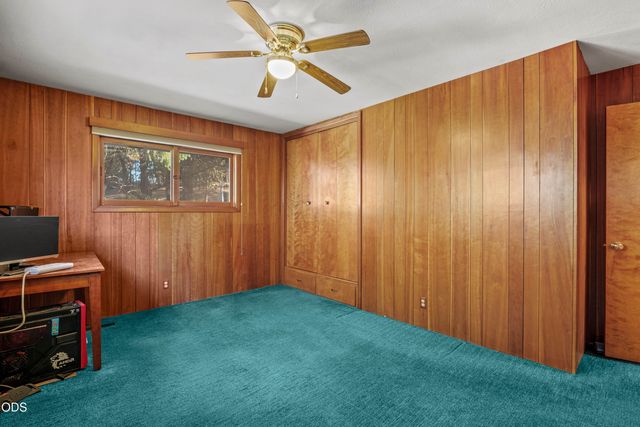 341 SE Hilltop Drive, Grants Pass, OR 97527
