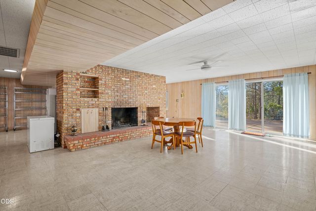 341 SE Hilltop Drive, Grants Pass, OR 97527
