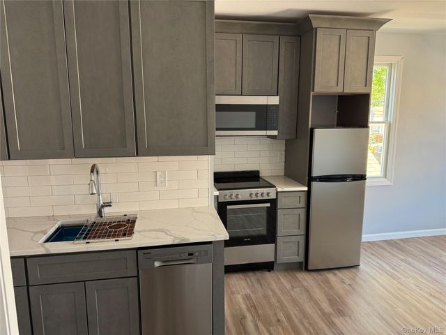 10-12 Main Street 1, Kings Park, NY 11754
