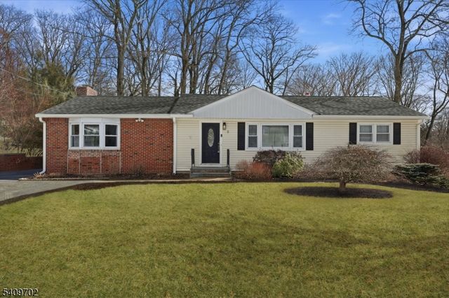 8 Cherry Ln, Randolph Twp., NJ 07869