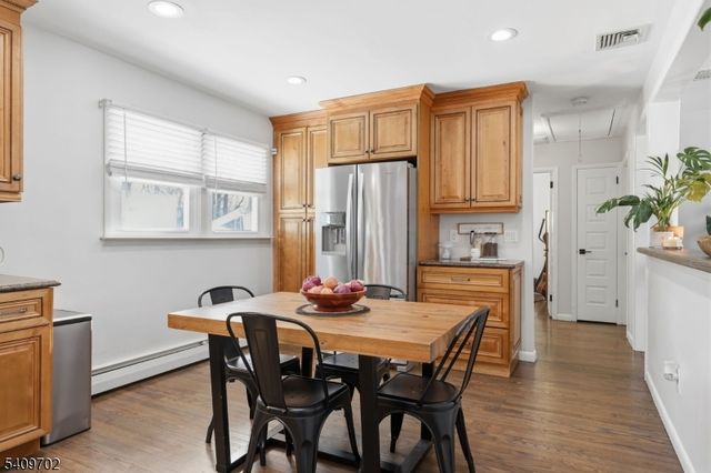 8 Cherry Ln, Randolph Twp., NJ 07869