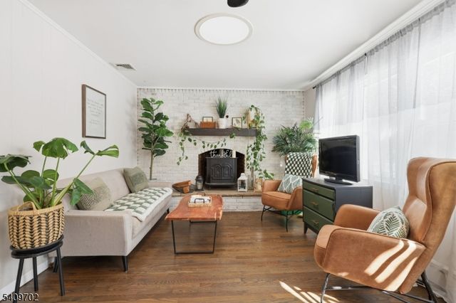 8 Cherry Ln, Randolph Twp., NJ 07869